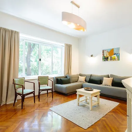 Linda فيلة سبليت